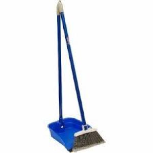 A&S Twig Broom With Long Handle Dustpan